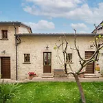 In Citta Di Castello With Pool Semesterbostad