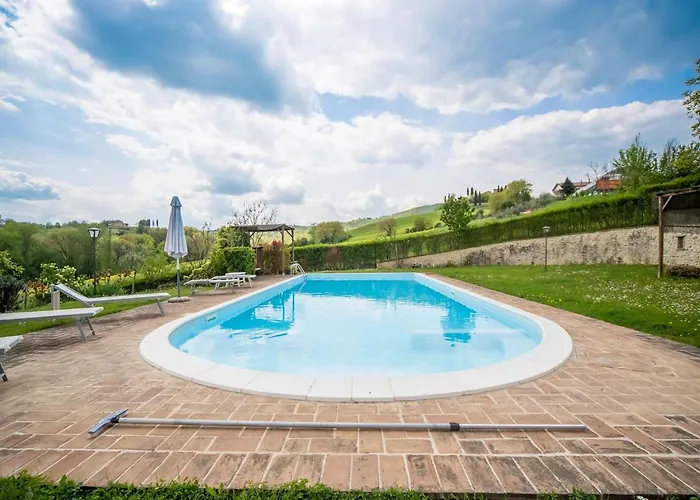 In Citta Di Castello With Pool Сasa de vacaciones
